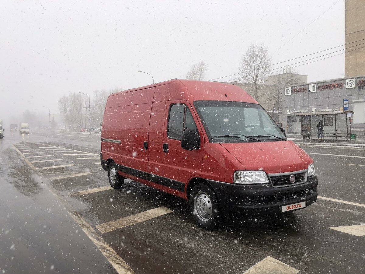 Fiat ducato красный