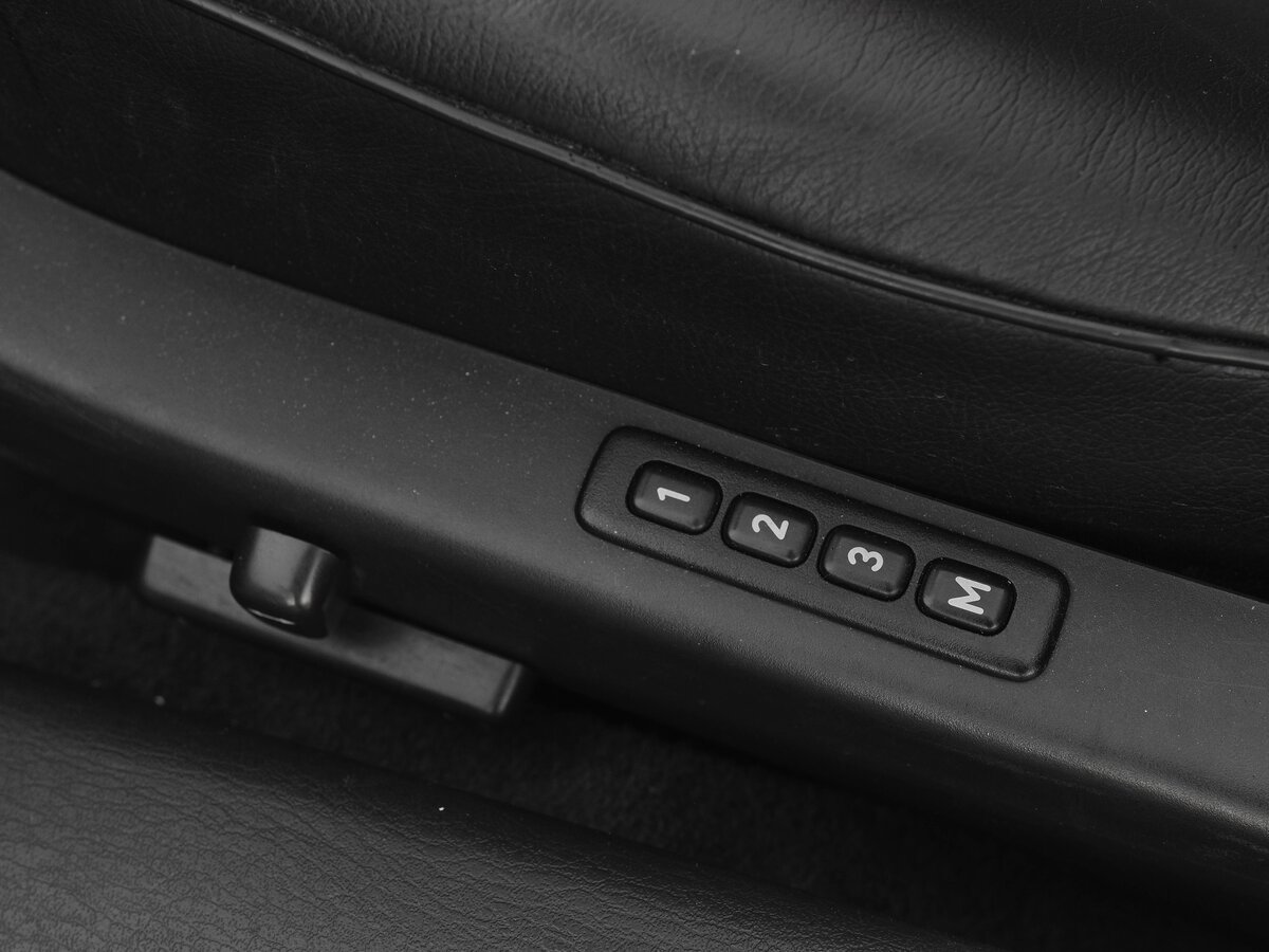 SAAB 900 - фото 14