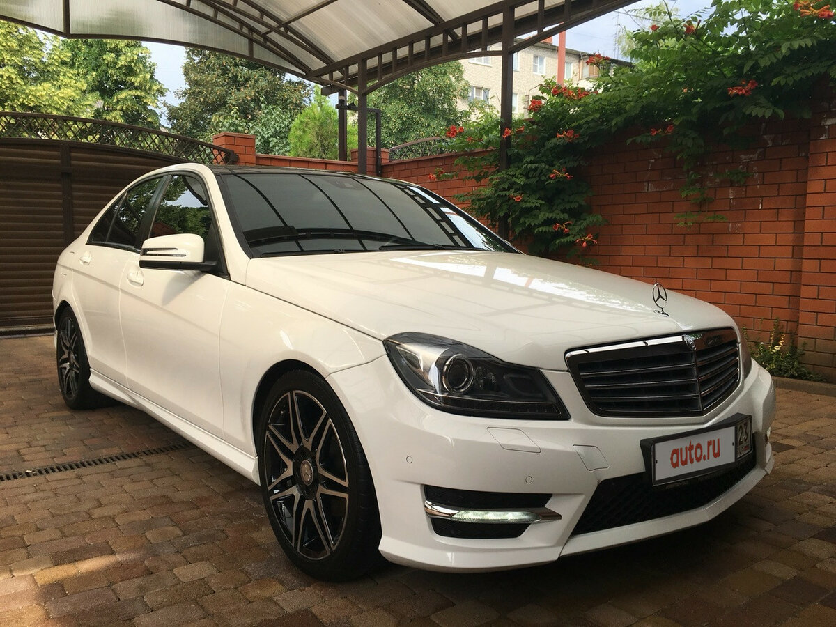 Мерседес w204 белая с решеткой