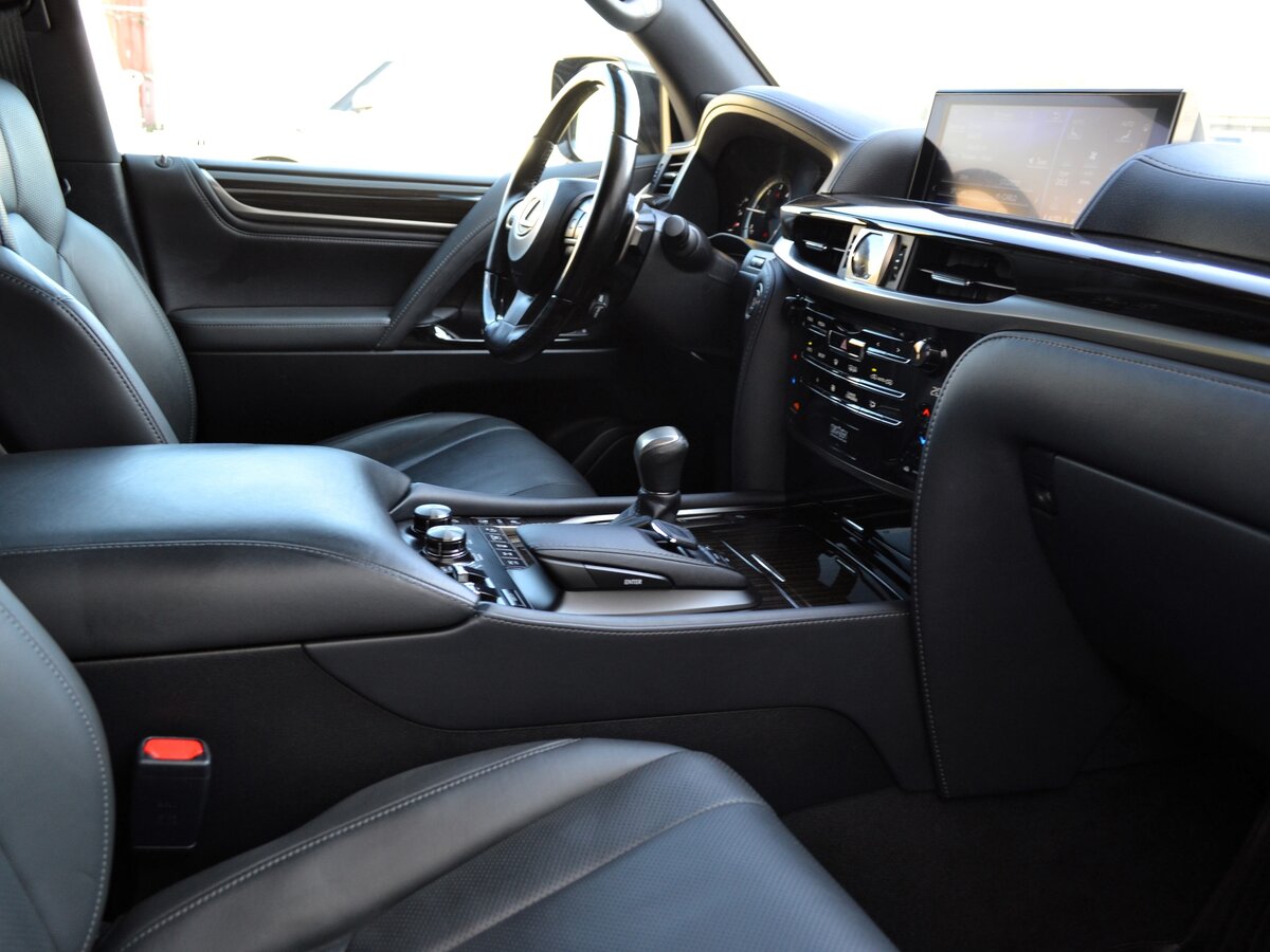 LEXUS LX - фото 13