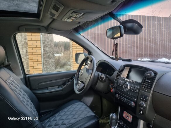 2011 Nissan Pathfinder III Рестайлинг, серый, 1350000 рублей - вид 2
