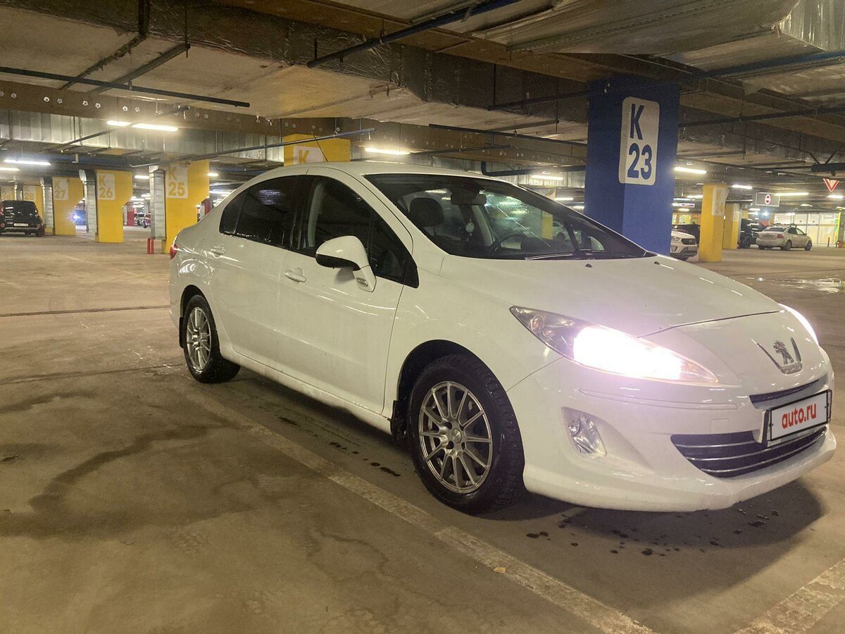 Купить б/у Peugeot 408 I 1.6 AT (120 л.с.) бензин автомат в Москве ...