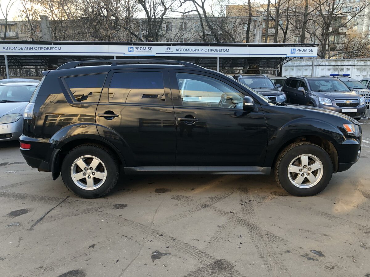 Купить б/у Mitsubishi Outlander II Рестайлинг 2.0 CVT (147