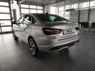 2026 Lada (ВАЗ) Vesta I Рестайлинг (NG), серебристый, 2035000 рублей, вид 4