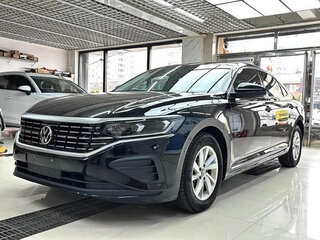 2022 Volkswagen Passat B8 Рестайлинг, чёрный, 1830000 рублей, вид 2