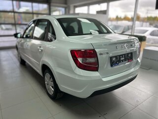 2026 Lada (ВАЗ) Granta I Рестайлинг, белый, 1101000 рублей, вид 5