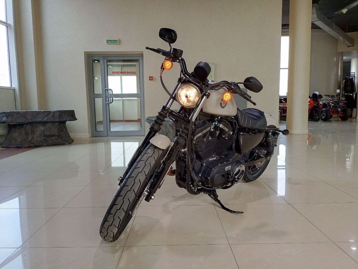 Harley-Davidson Sportster 883