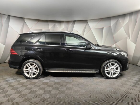 2016 Mercedes-Benz GLE 300 I (W166), чёрный, 3055150 рублей - вид 5