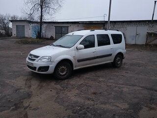 2017 Lada (ВАЗ) Largus I, белый, 650000 рублей, вид 2