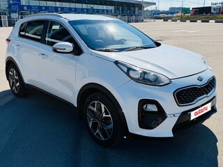 2020 Kia Sportage IV Рестайлинг, белый, 1450000 рублей, вид 5