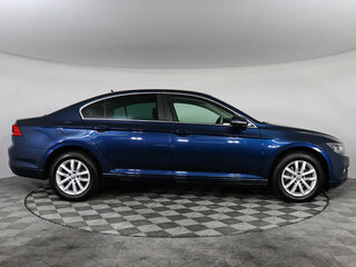 2020 Volkswagen Passat B8 Рестайлинг, синий, 2139000 рублей, вид 4