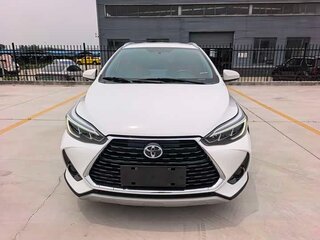2022 Toyota Yaris L XP150 Рестайлинг, белый, 910000 рублей, вид 3