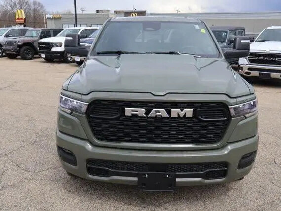 Ram 1500 Crew Cab eTorque V Рестайлинг