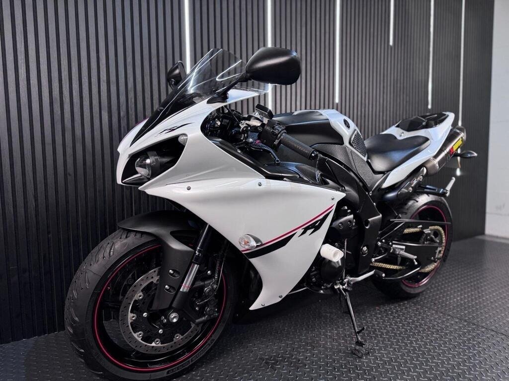 Yamaha YZF-R1