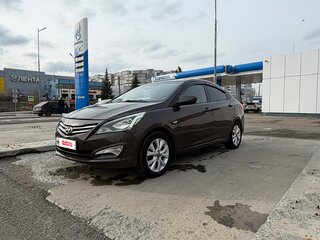 2015 Hyundai Solaris I Рестайлинг, коричневый, 580000 рублей, вид 1