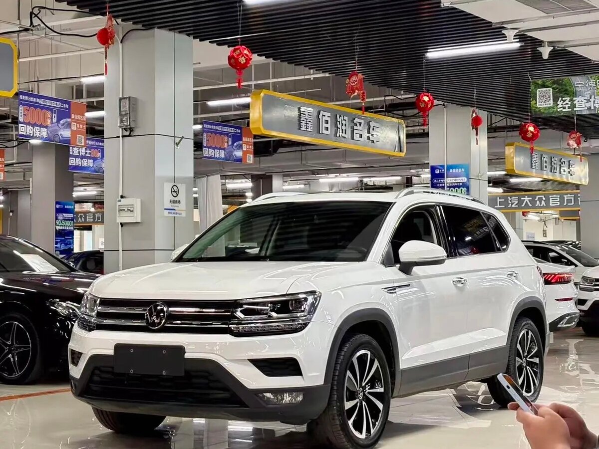 Volkswagen Tharu I