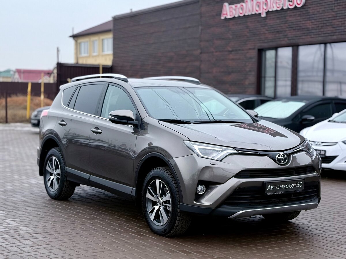 Toyota RAV4 IV (XA40) Рестайлинг