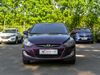 2013 Hyundai Solaris I, красный, 669000 рублей, вид 3