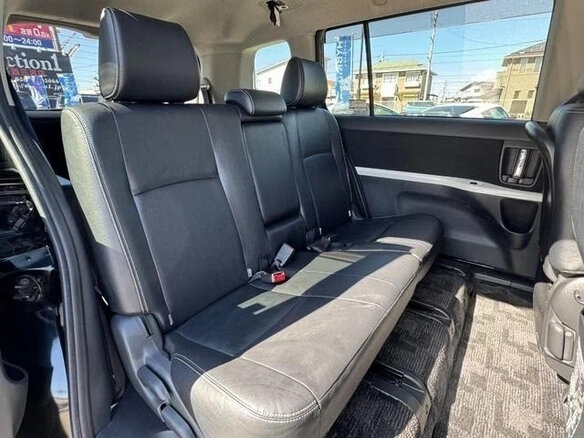 2017 Toyota ISis I Рестайлинг, чёрный, 1090333 рублей - вид 13