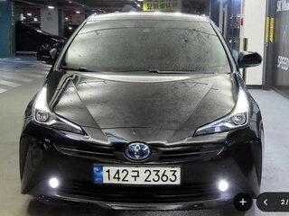 2022 Toyota Prius IV Рестайлинг (XW50), чёрный, 1970173 рублей, вид 1