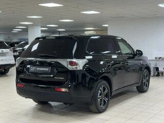 2014 Mitsubishi Outlander III, чёрный, 1049000 рублей, вид 4