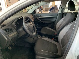 2026 Lada (ВАЗ) Vesta I Рестайлинг (NG), белый, 1581000 рублей, вид 4