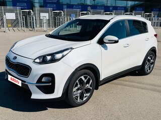 2020 Kia Sportage IV Рестайлинг, белый, 1450000 рублей, вид 1
