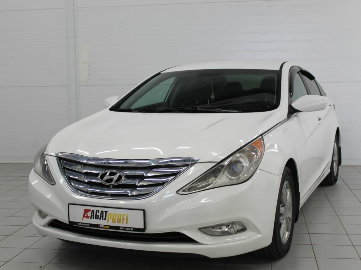 Hyundai Sonata VI (YF)