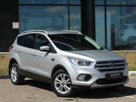 2019 Ford Kuga II Рестайлинг, серебристый, 1750000 рублей, вид 3