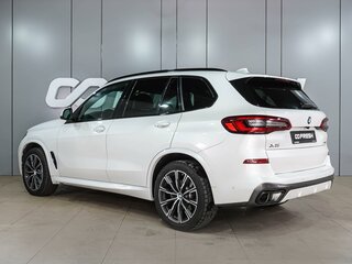 2019 BMW X5 40i IV (G05/G18), белый, 6469000 рублей, вид 2