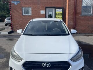 2019 Hyundai Solaris II, белый, 750000 рублей, вид 1