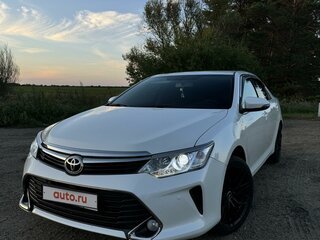 2017 Toyota Camry VII (XV50) Рестайлинг, белый, 2050000 рублей, вид 1