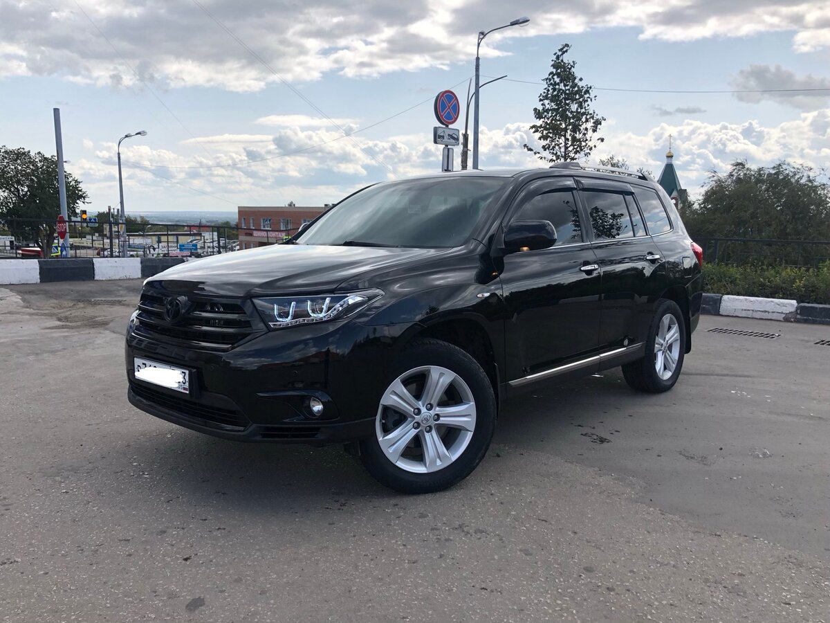 Toyota Highlander 2012 черный