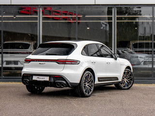 2025 Porsche Macan I Рестайлинг 2, белый, 10890000 рублей, вид 4