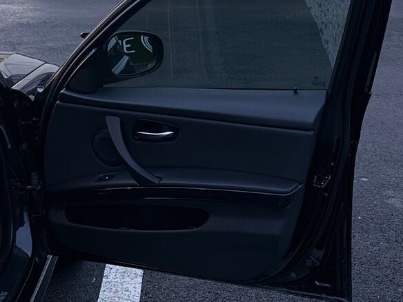 2009 BMW 3 серии 320i V (E90/E91/E92/E93) Рестайлинг, чёрный, 1150000 рублей - вид 23