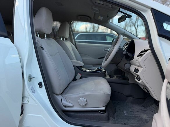 2012 Nissan Leaf I (ZE0/AZE0), белый - вид 21