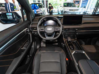 2026 Geely Okavango I Рестайлинг, синий, 3988990 рублей, вид 5