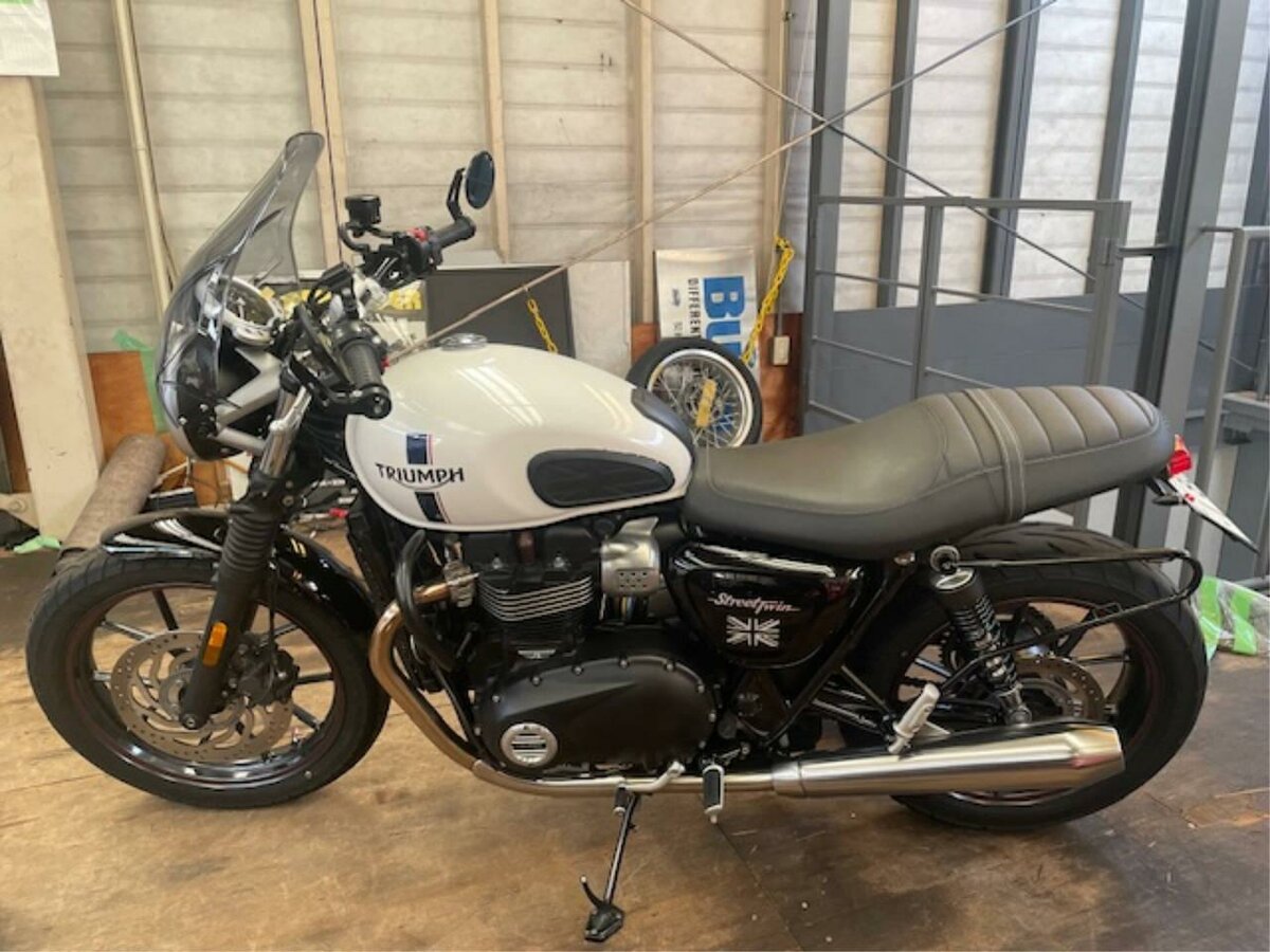 Triumph Street Twin