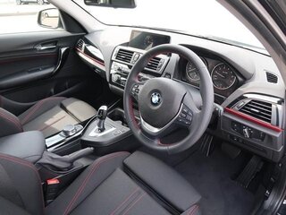 2017 BMW 1 серии 118i II (F20/F21) Рестайлинг, чёрный, 1000000 рублей, вид 5