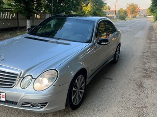 2006 Mercedes-Benz E-Класс 200 III (W211, S211) Рестайлинг, серебристый, 650000 рублей, вид 1