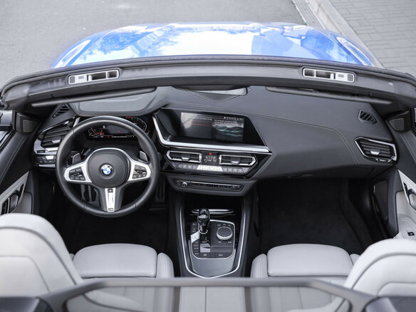 2020 BMW Z4 20i III (G29), синий, 6200000 рублей - вид 17