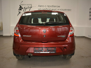 2011 Renault Sandero I, красный, 399000 рублей, вид 5