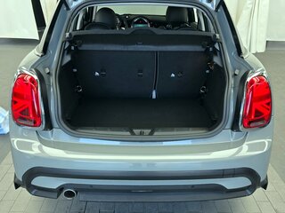 2021 Mini Hatch Cooper III (F55/F56) Рестайлинг 2, серебристый, 1536000 рублей, вид 5