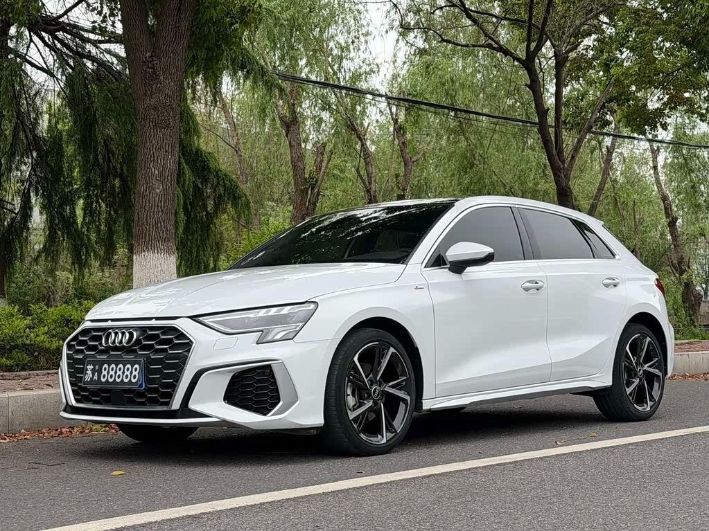 Audi A3 Sportback 35 TFSI IV (8Y)