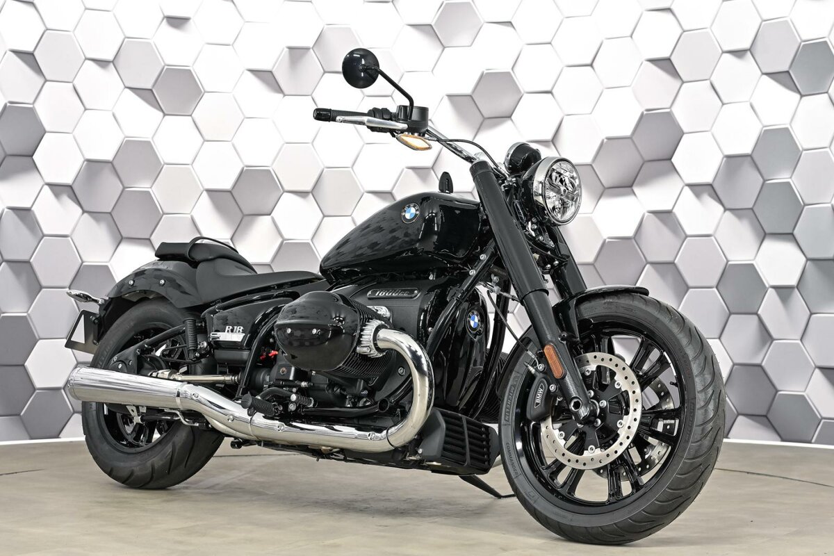 BMW R18