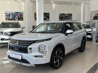 Mitsubishi Outlander IV