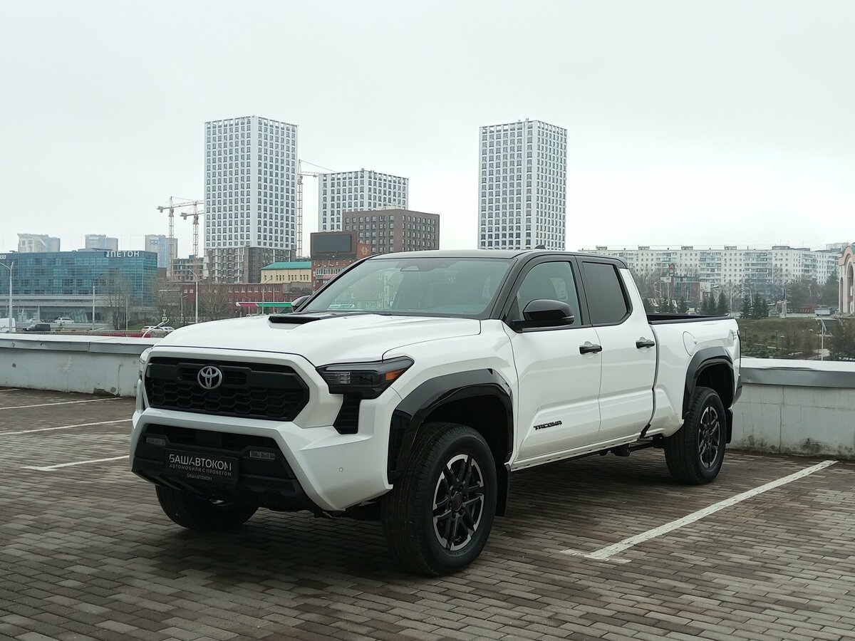 Toyota Tacoma IV