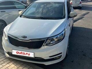 2017 Kia Rio III Рестайлинг, белый, 410000 рублей, вид 1