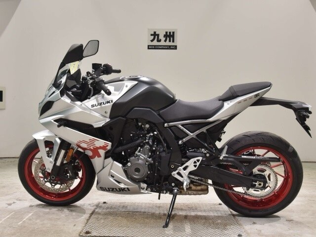 Suzuki GSX-8R