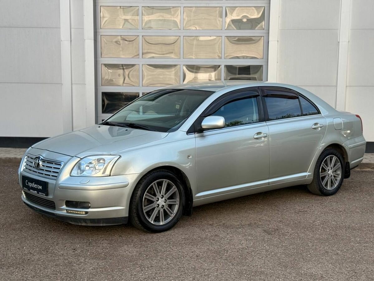 Toyota Avensis II